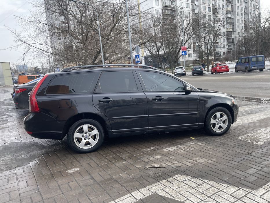 Volvo v50 1.6d 2010 рестайл