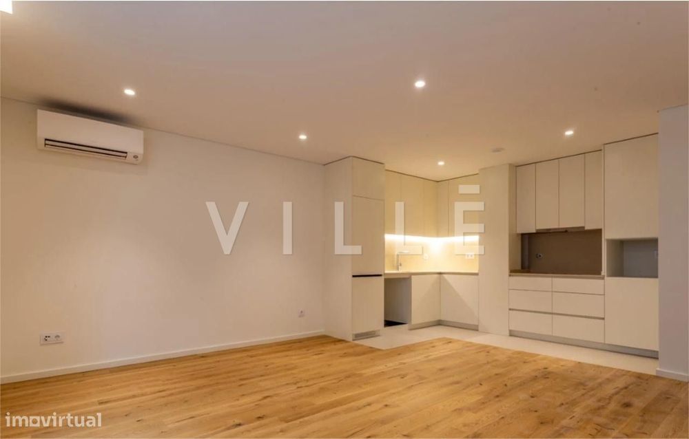 Apartamento T1 Novo, com varanda e lugar de garagem