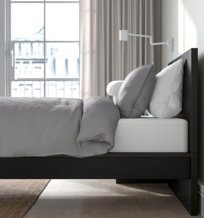 Vendo cama, estrado e colchão - MALM IKEA  Preto/Castanho