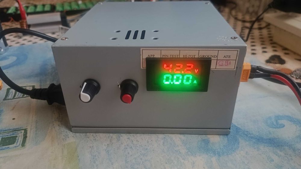 Зарядний пристрій.Блок живлення,  для дому до 24-42 вольт 6-9 ампер.