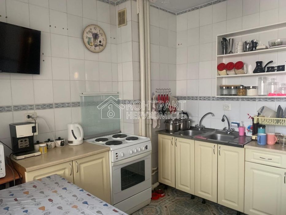 Продам 4к квартиру на Одеській
