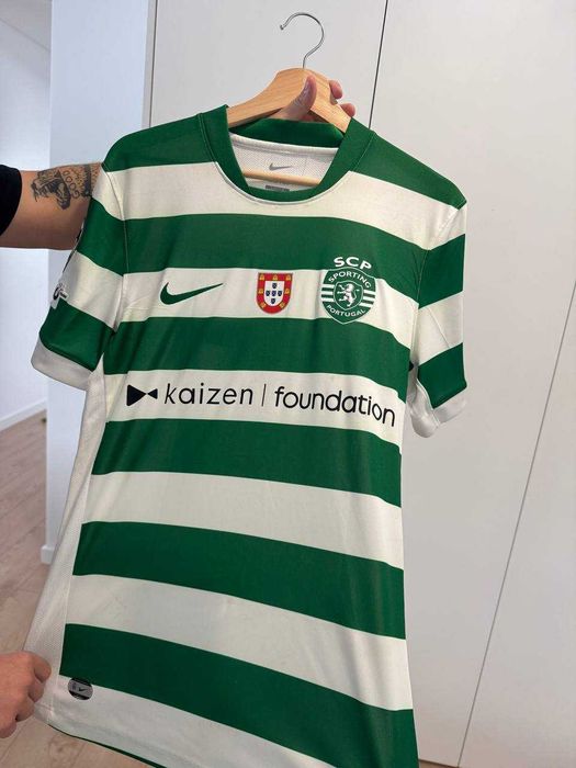 Camisola assinada Francisco Trincão