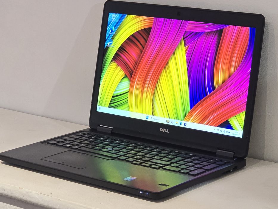 Niezawodny Dell 15,6'FullHD Nvidia GeForce Nowa BateriaWindows 11 Intel i5 8GB RAM SSD Gwarancja
