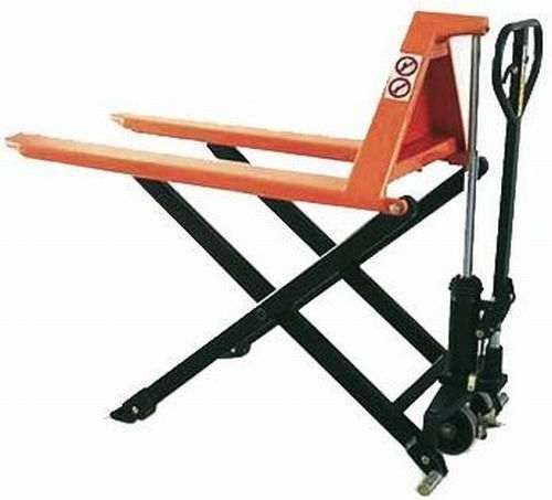 Porta-paletes de tesoura capacidade 1500 Kg elevação 800mm. AP28