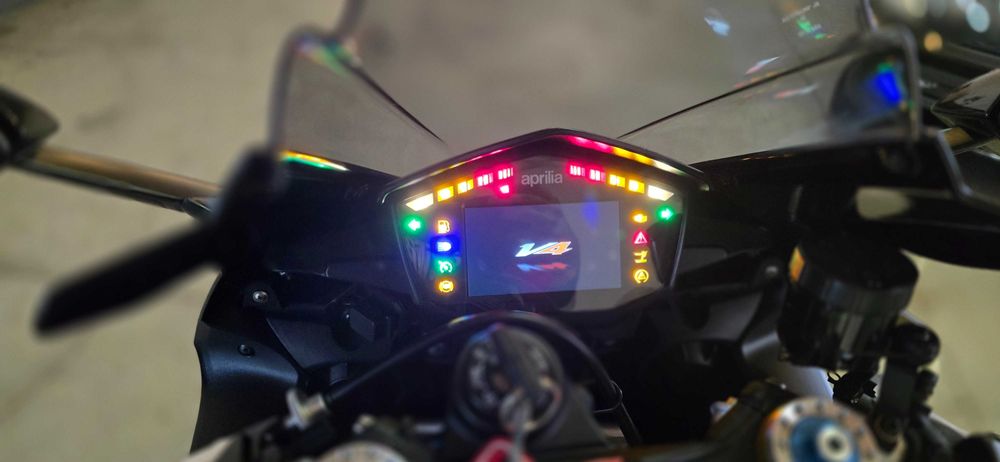 Aprilia RSV4 – racing factory
