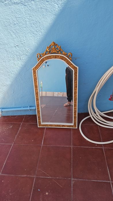 Vendo movel com espelho