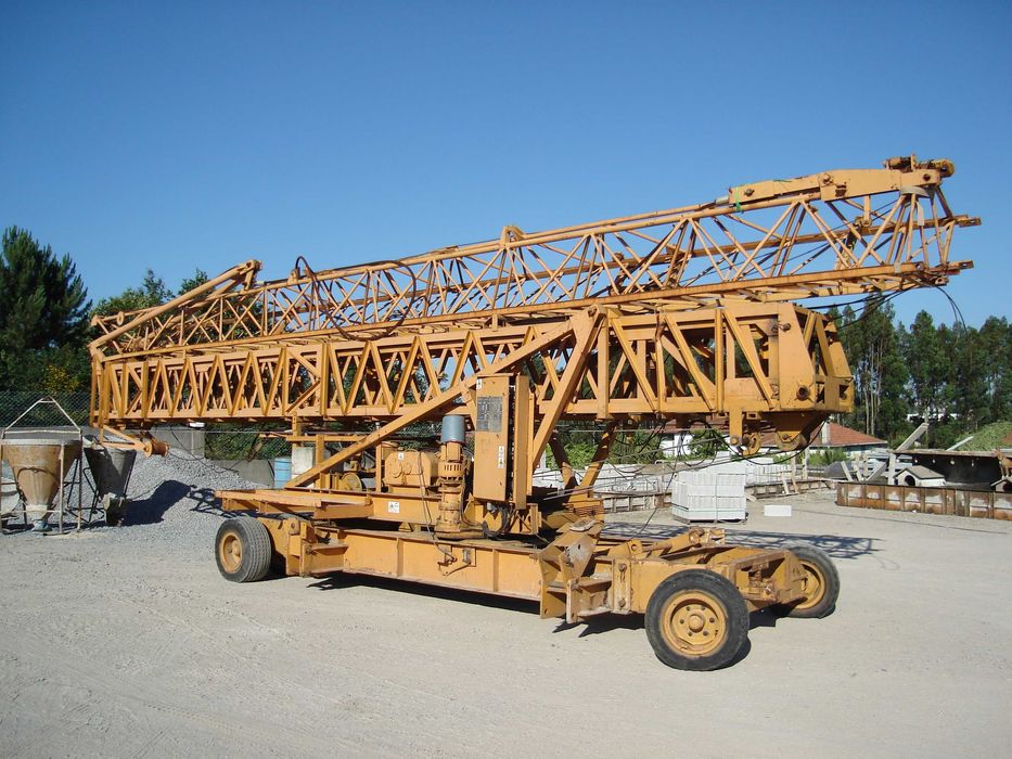 GRUA GRUMM 25/27M DE LANÇA