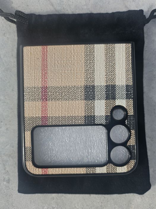 Venda de várias Capas de telemovel    Z FLIP 3  NOVAS