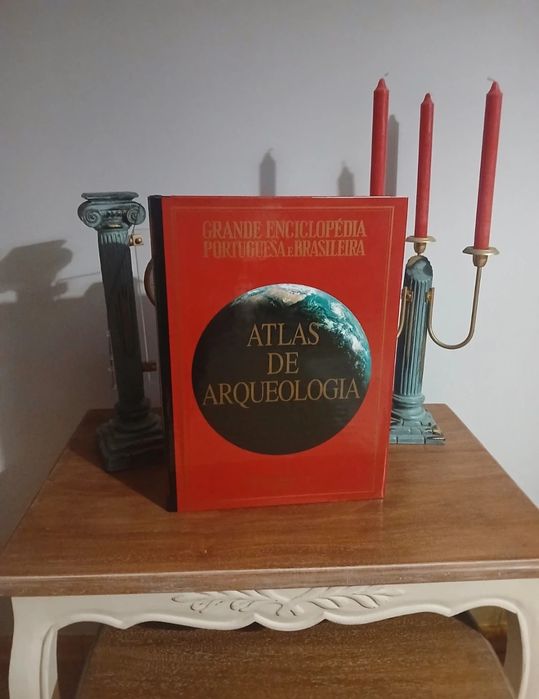 Atlas de Arqueologia - Grande Enciclopédia Portuguesa e Brasileira