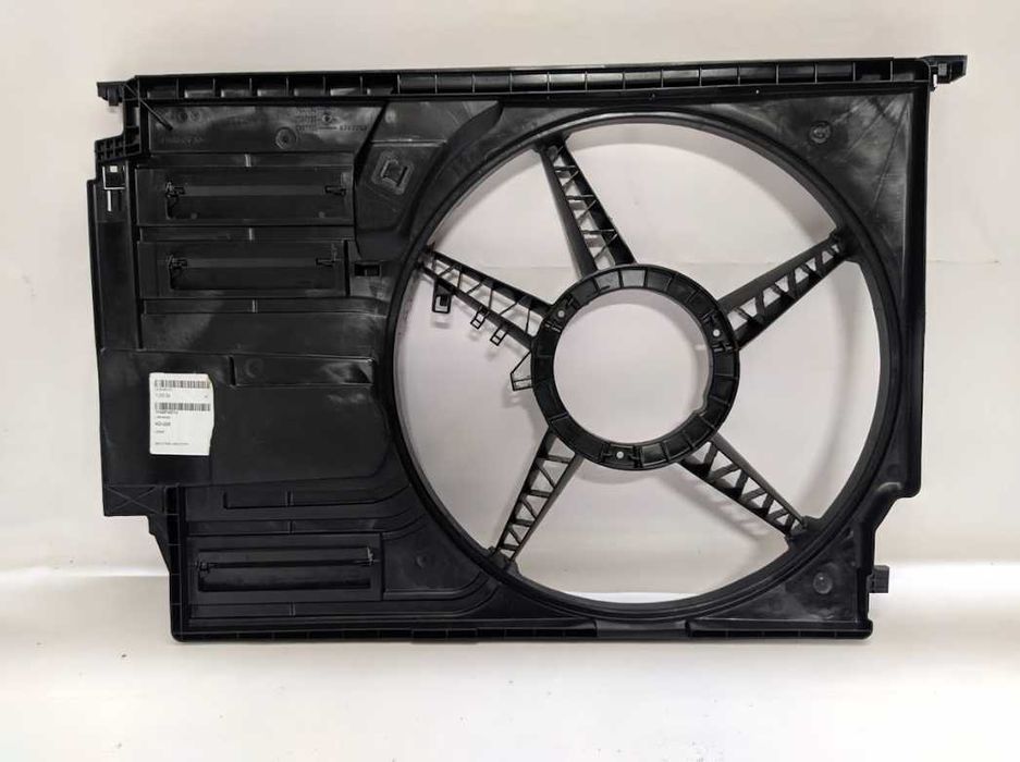 Новий кожух вентилятора BMW X1 F48; MINI F54/55/56/57 новый