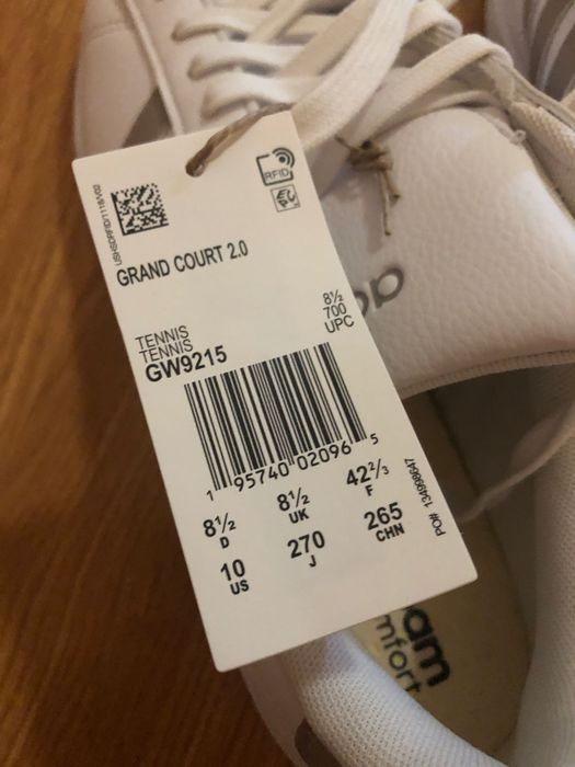 Tenis Adidas 42 novos