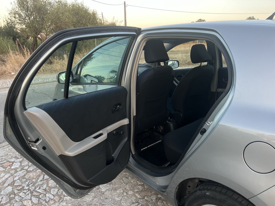 Toyota Yaris 1.0 VVT-i AC Manual