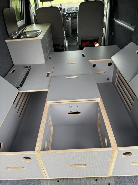 Zabudowa kempingowa. Kamper volkswagen T5
