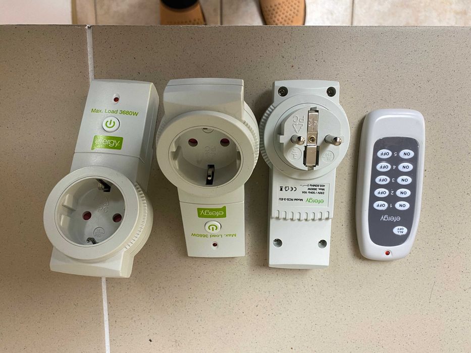 gniazda sieciowe elektryczne na pilota