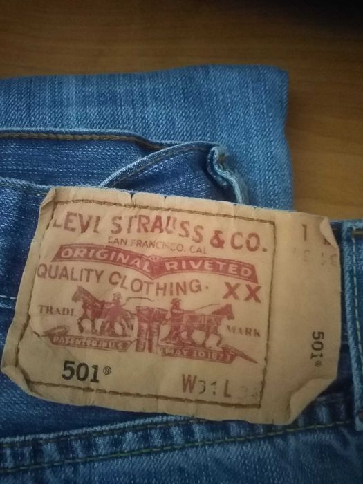 jeansy Levi"s 501