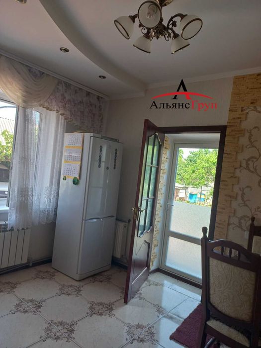 Продаж великого, сучасного будинку.