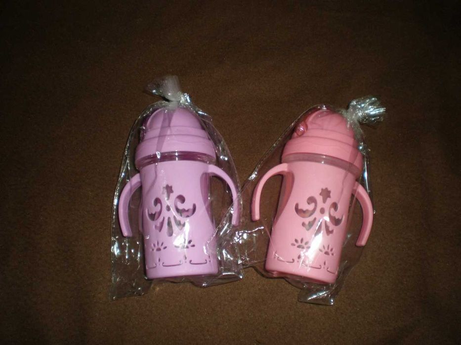 Бутилка з трубочкою