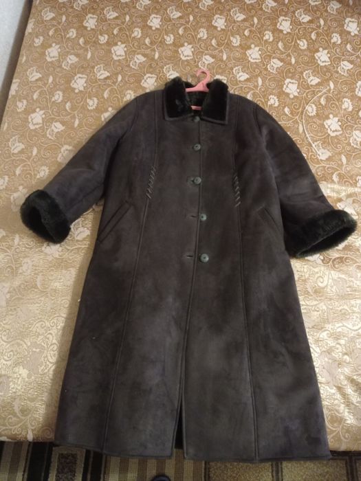 Продам дублянку жіночу у дуже гарному стані