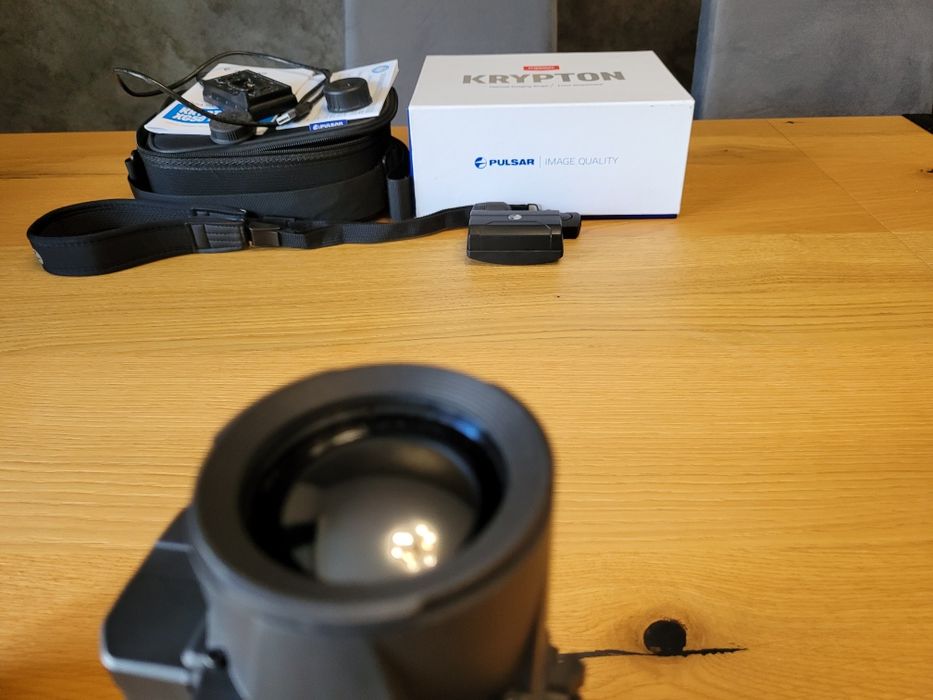 Pulsar krypton Sensor:640x480, 12µm, 2300m Nasadka luneta termowizyjna