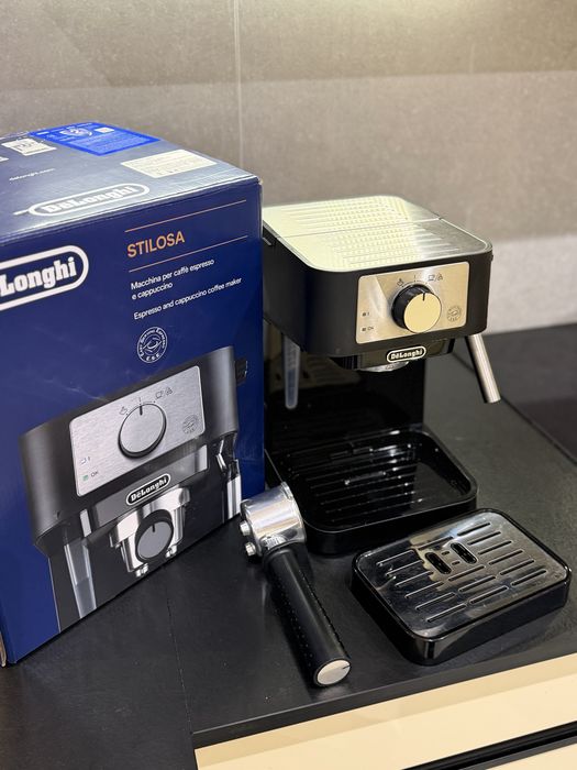 Кавоварка ріжкова DeLonghi EC 260 BK Stilosa