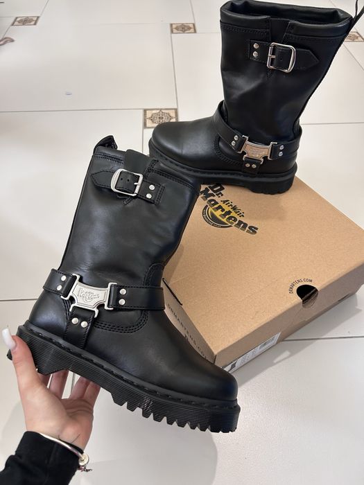 Високі шкіряні черевики Dr. Martens