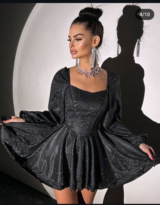 Сукня на шнурівці