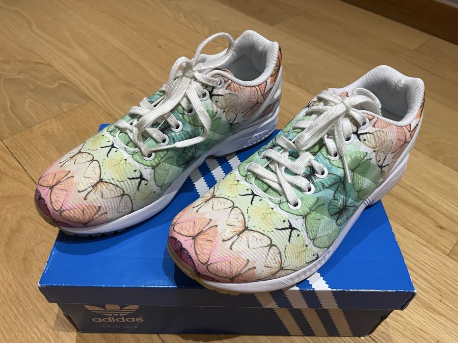 Ténis Adidas estampados