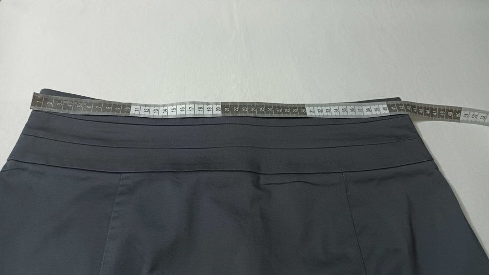 Saia em cinzento da H&M