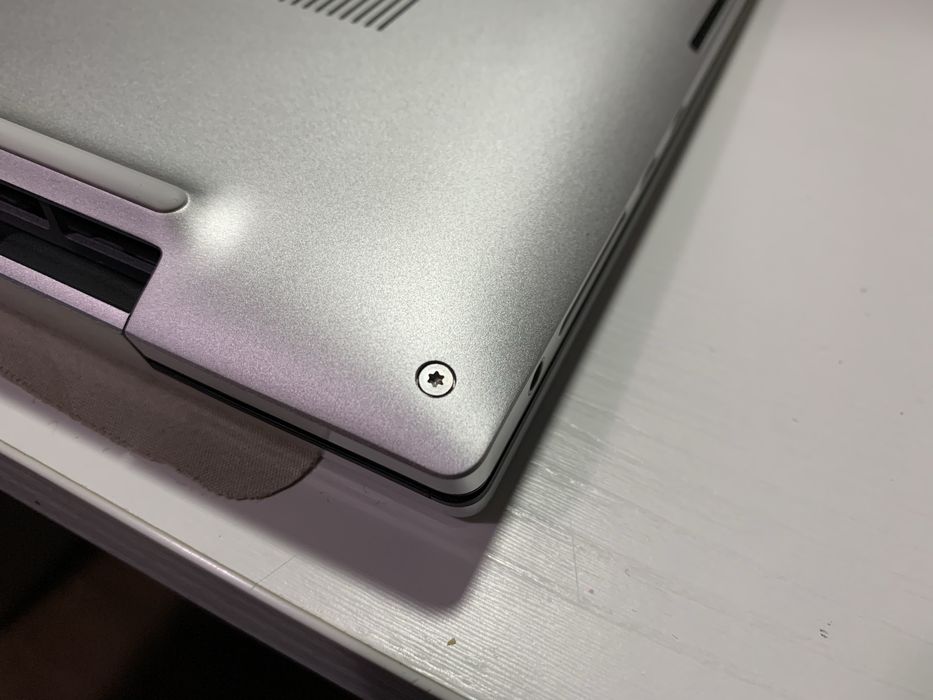 Dell xps 9710 4K 1.2Tb ssd 64gb  i-7 ігровий ноут 17дюймів екран