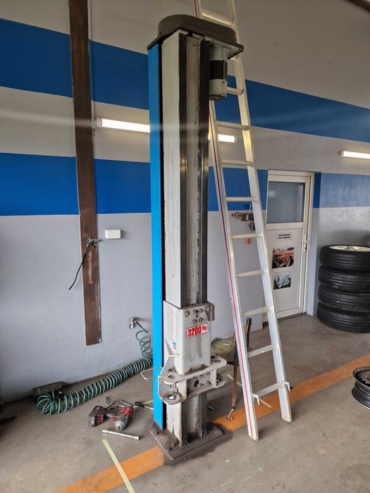Podnośnik śrubowy kolumnowy Ravaglioli 3200 Kg