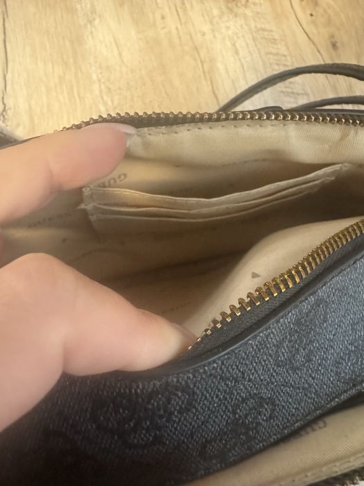 Жіноча сумочка Guess, крос-боді