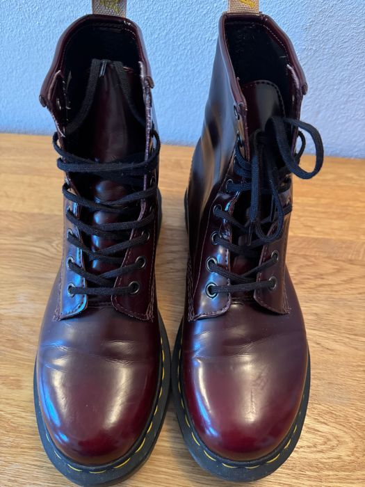 Dr Martin cherry red vegan Boots