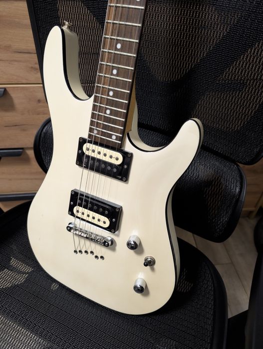 Cort kx5 gitara elektrycza biała perła Indonezja HH pokrowiec kapodast