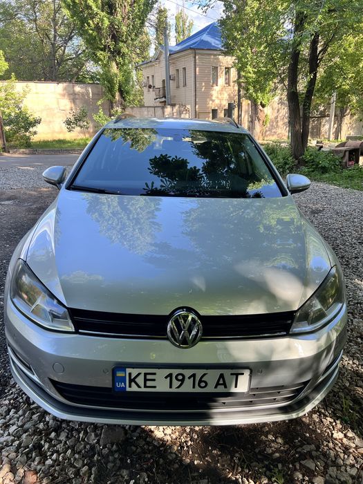 Продам Фольксваген гольф 7 1,4 tsi