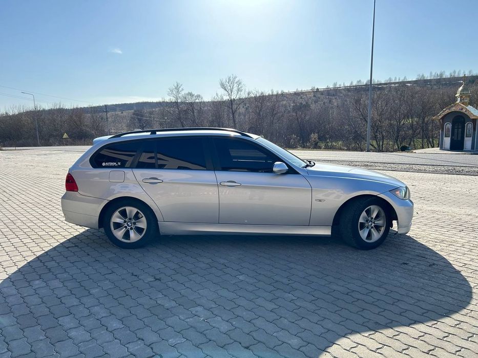 BMW e91 320d 2006p.