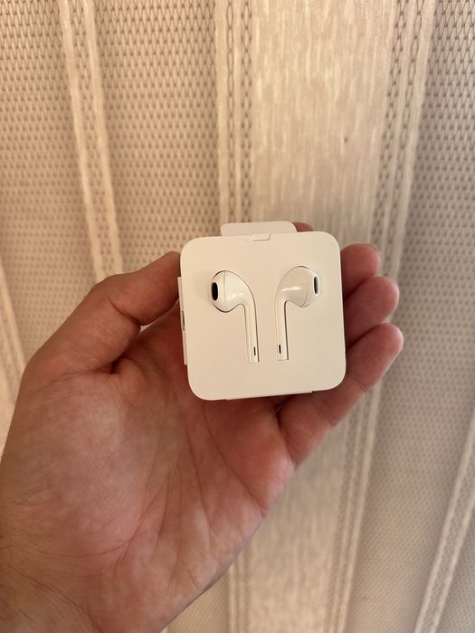 Оригинальные наушники earpods