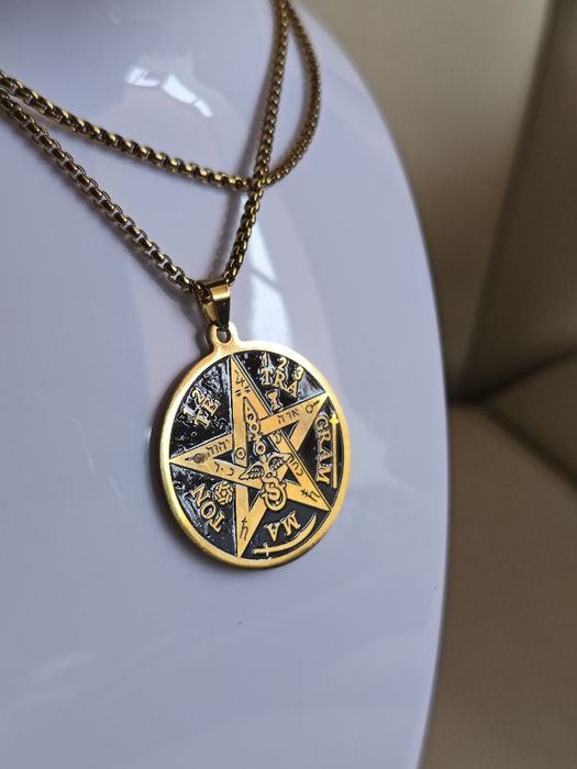 Colar em aço inoxidável Pentagrama Prateado ou Dourado