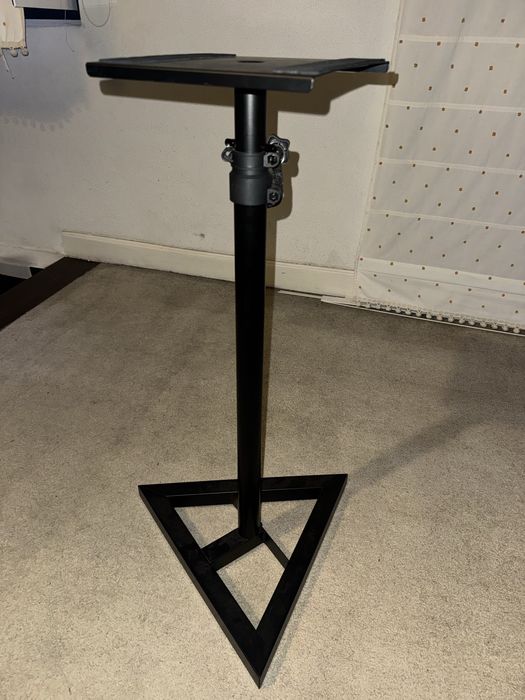 Colunas / Monitores Adam T8V