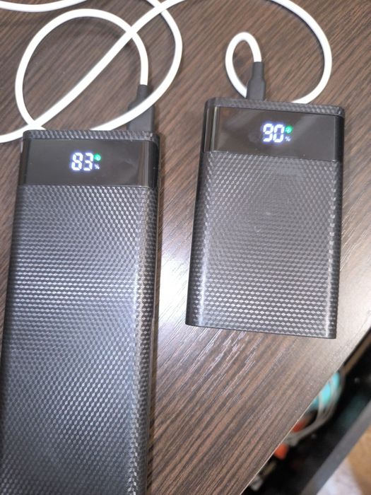 Повербанк.      23000