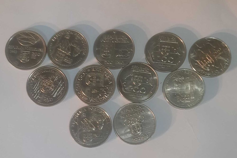 Lote 11 moedas 200esc