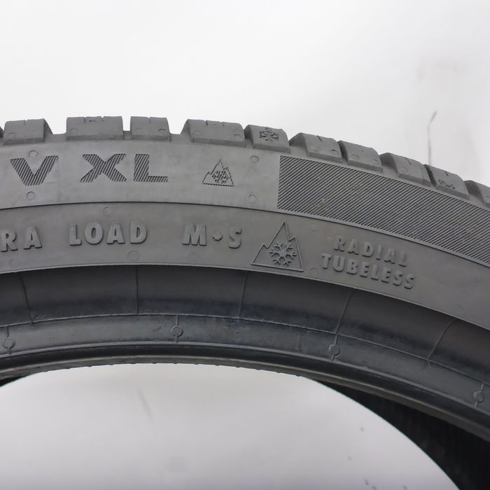 Opony 225/40/19 Continental  225/40R19 93V TS860S Zimowe 2022 6-6,5mm