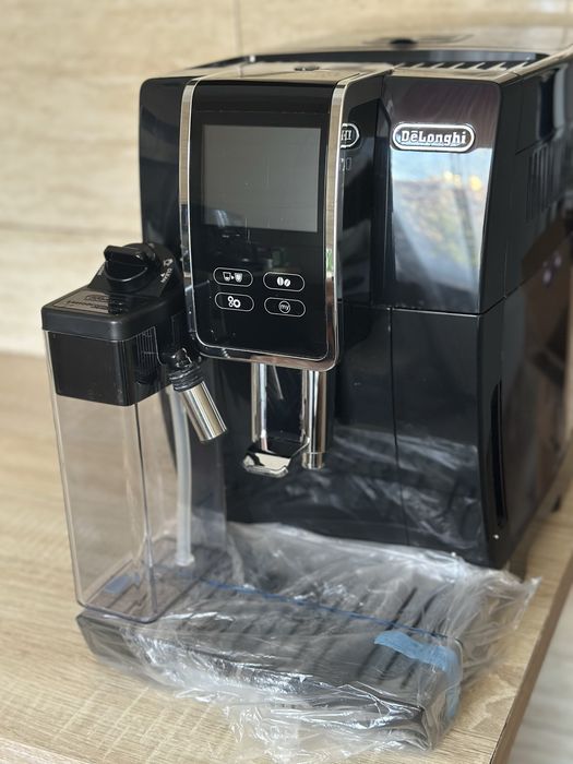 Кавомашина Delonghi Dinamica Plus , кофеварка Делонги динамика кавомол