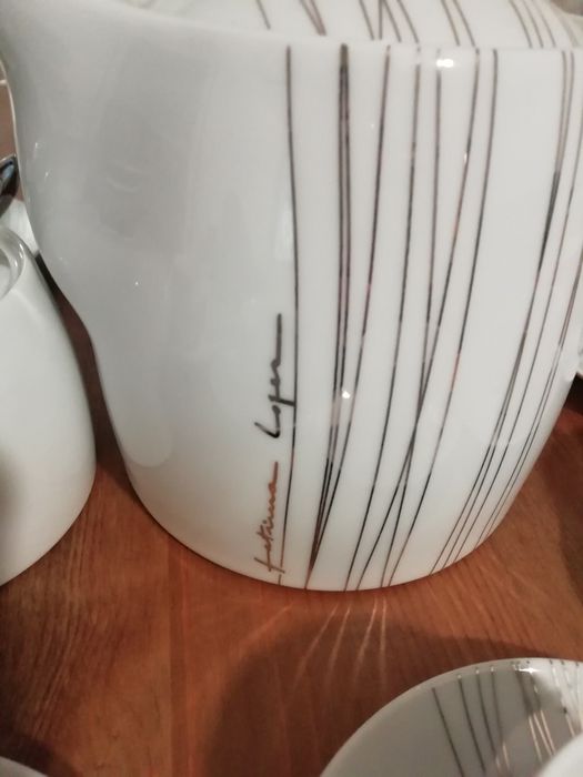 Serviço Café para 9, design Fátima Lopes Spal Edição limitada