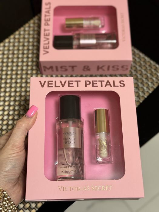 Подарунковий набір Вікторія Сікрет ОРИГІНАЛ міст+блиск для губ