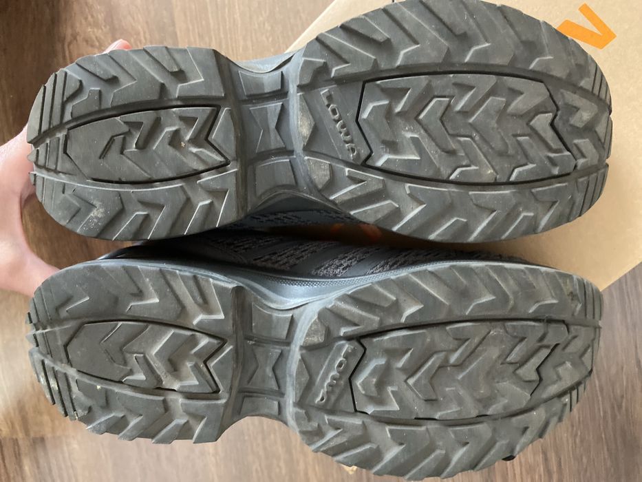 Кросівки тактичні- трекінгові Lowa