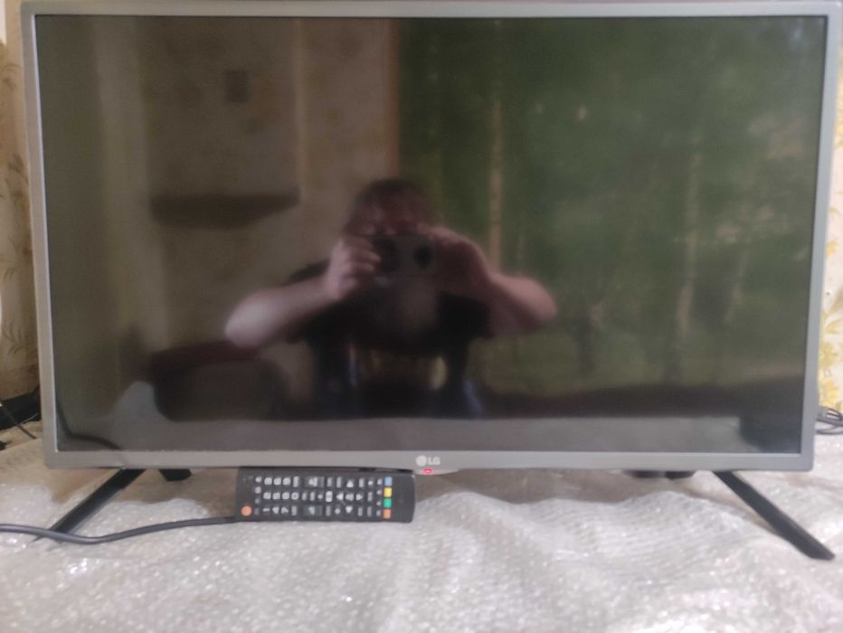 Продам полностью рабочий    LG 32LX320C