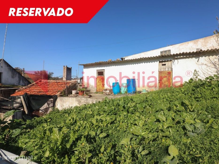 Armazém para recuperar em Casais Maçaricos - Aldeia Gavinha