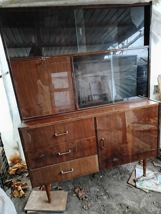 Sprzedam regał pokojowy