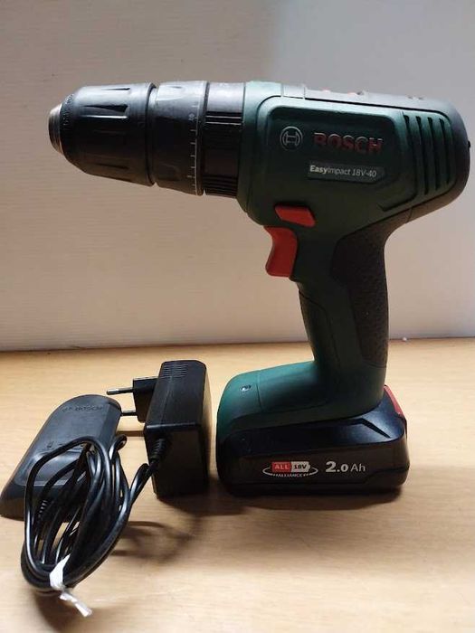 Bosch Easyimpact 18V-40 com Bateria e Carregador