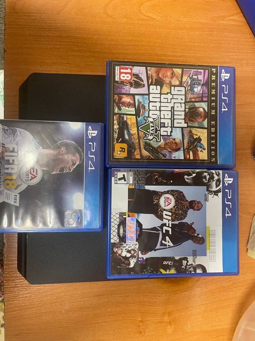 Playstation 4 Slim 1 Tb